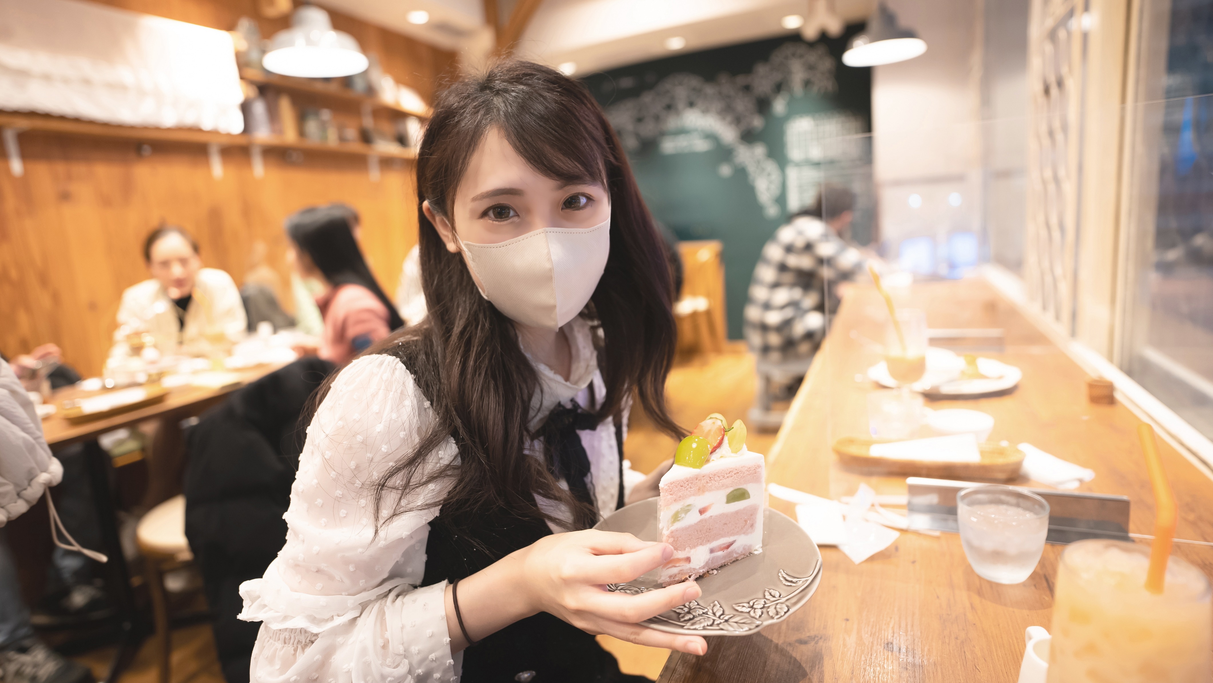 FC2PPV-3189076-일반인 아르바이트하면서 생계를 세우는 점원 일본 야동-노모