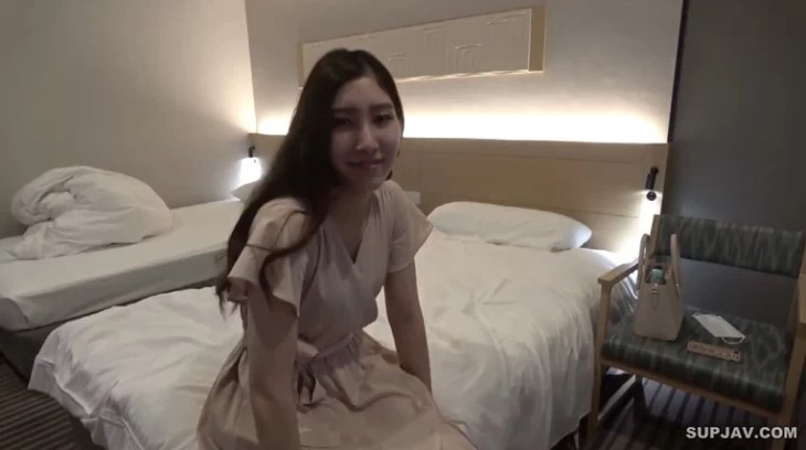 FC2PPV-3042346-일반인 호텔에서 입으로 맹특훈 일본 야동-노모