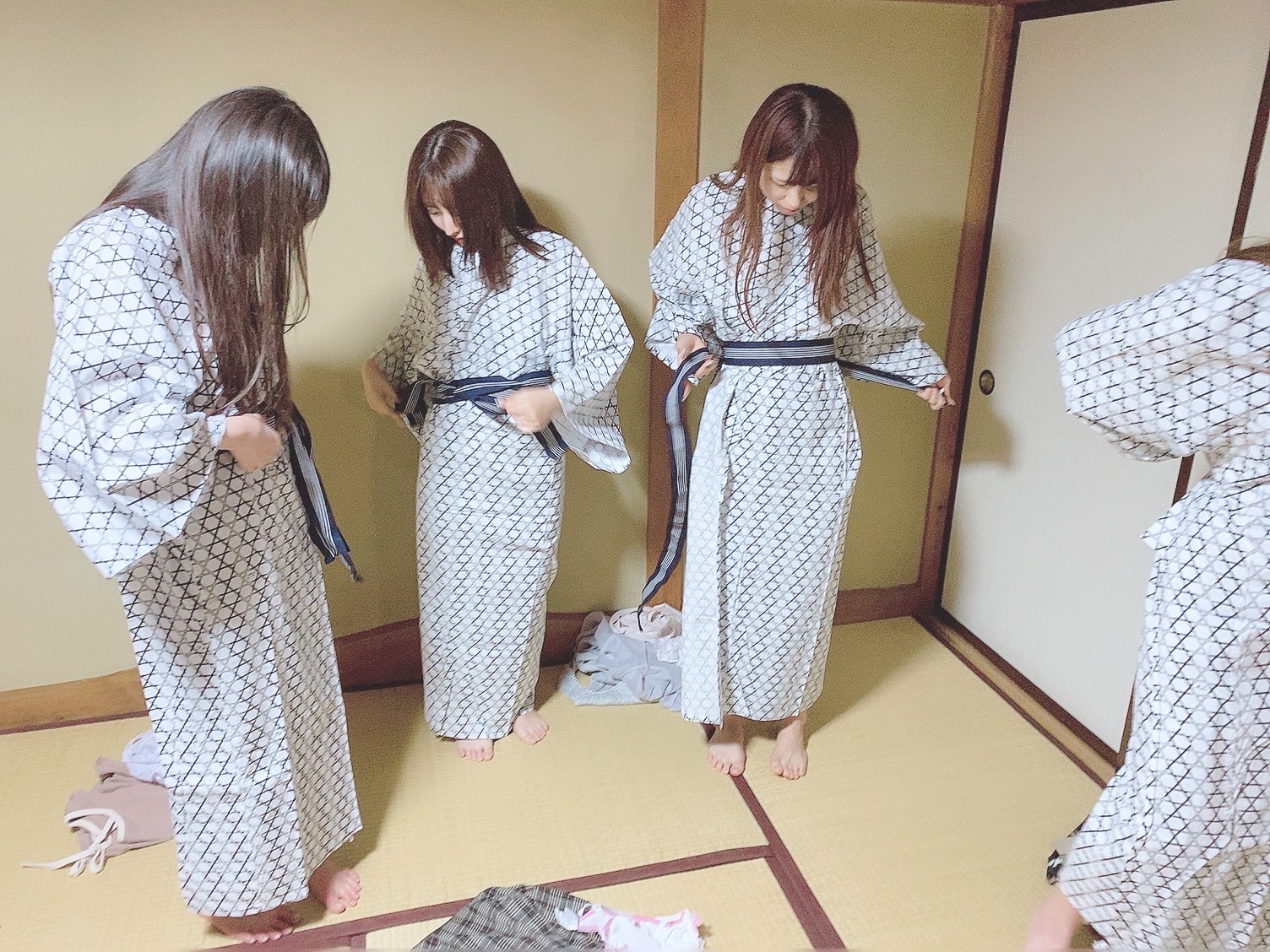 FC2PPV-2365685 일본 섹스를 좋아하는 귀여운 미소녀 야동-노모