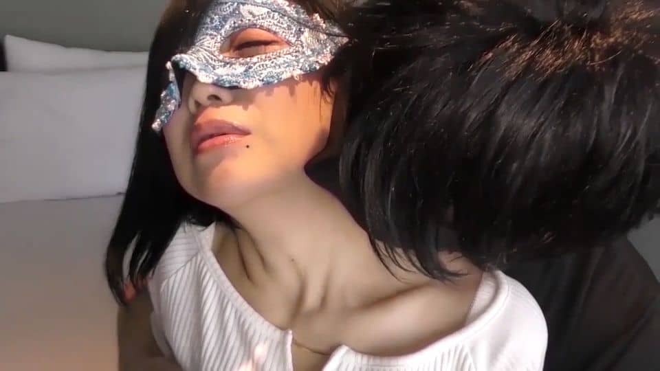 FC2PPV-1834656 콘돈없이 고추를 느끼고 싶어하는 유부녀 일본 야동-노모