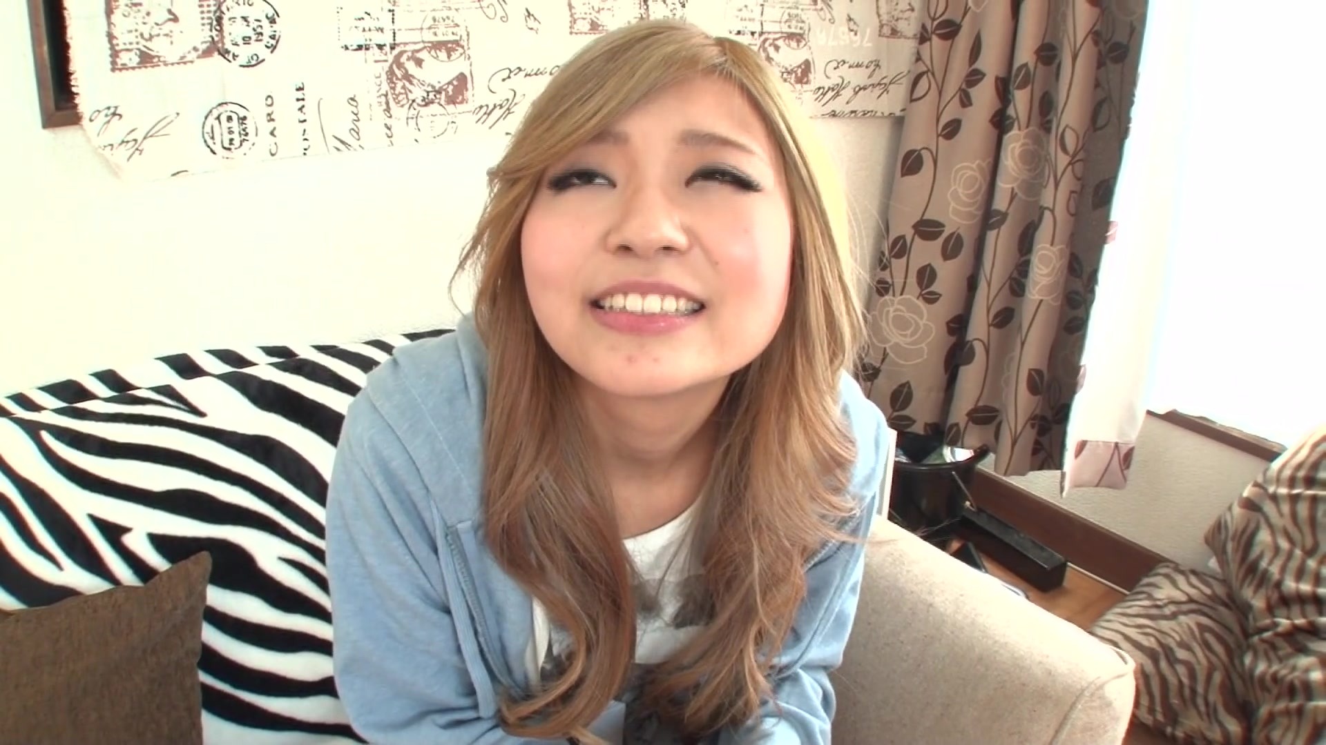 FC2PPV-1379734 섹스를 좋아하는 금발의 여자 일본 야동-노모