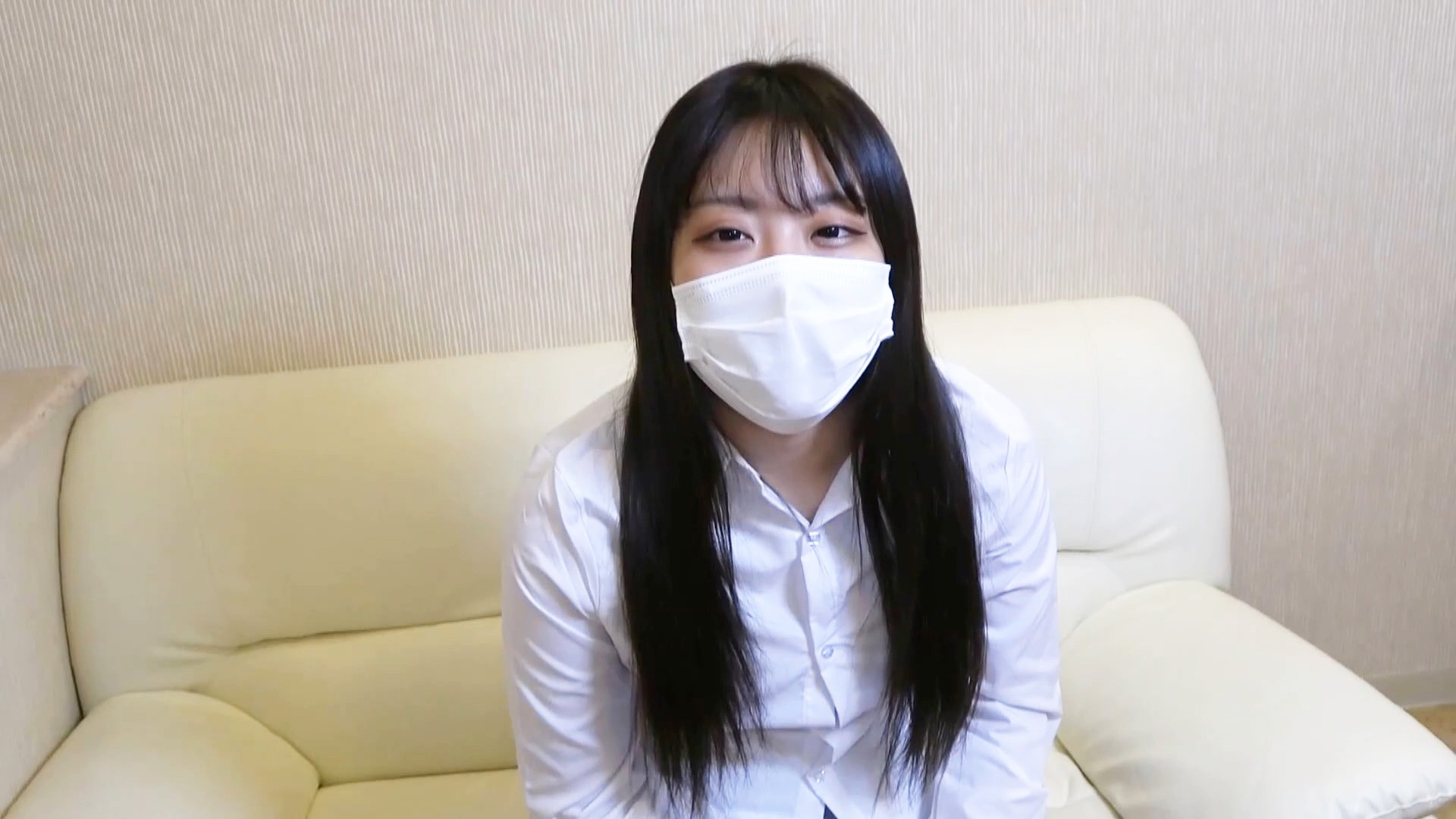 FC2PPV-2869540 진짜 교복 입은 깔끔한 여대생 일본 야동-노모