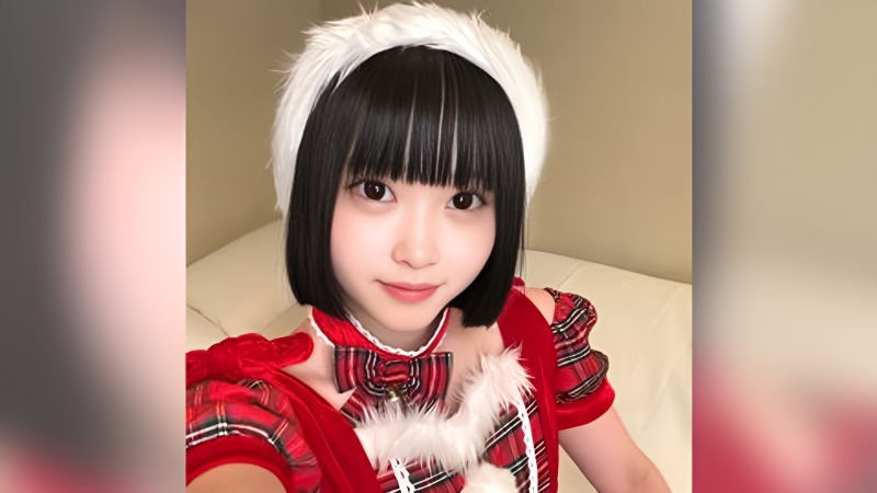 FC2PPV-4673769 크리스마스 의상을 입은 귀여운 코스플레이어 소녀 유나짱 일본 야동-노모