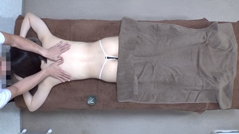 FC2PPV-4604602 티팬티를 입은 가슴이 작은 젊은 여성 일본 야동-노모