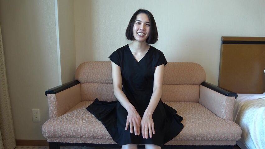 FC2PPV-1298615 돈이 필요한 단발머리 소녀 일본 야동-노모