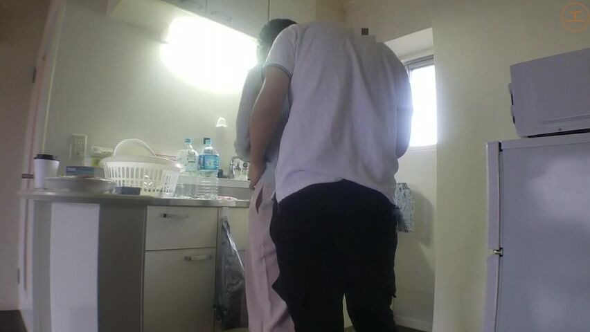 FC2PPV-1384236 짧은 머리의 아름다운 아내 일본 야동-노모