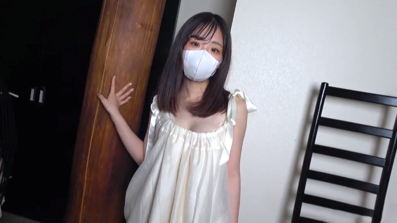 FC2PPV-4722999 아담하고 큰 가슴을 가진 20세 여대생 일본 야동-노모