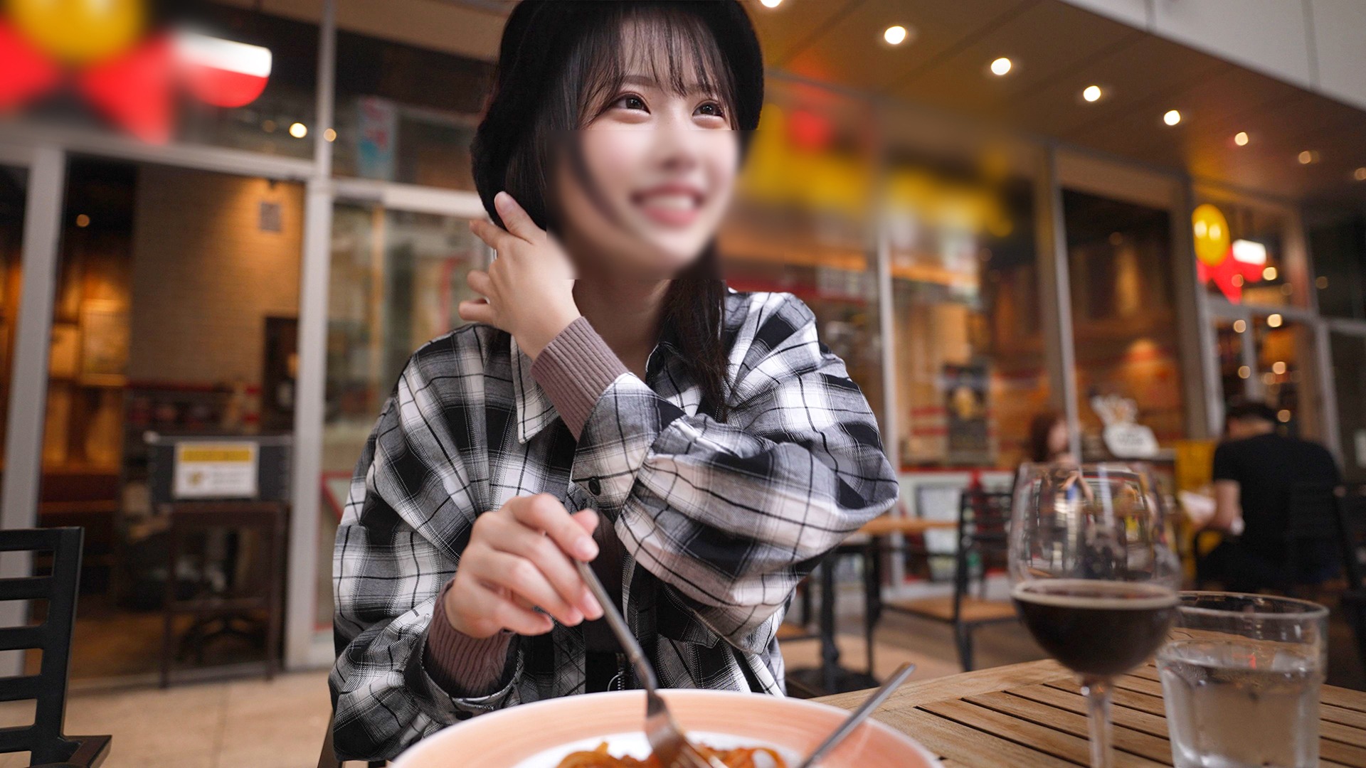 FC2PPV-2538710 아담한 몸매를 가진 귀여운 미소녀 일본 야동-노모