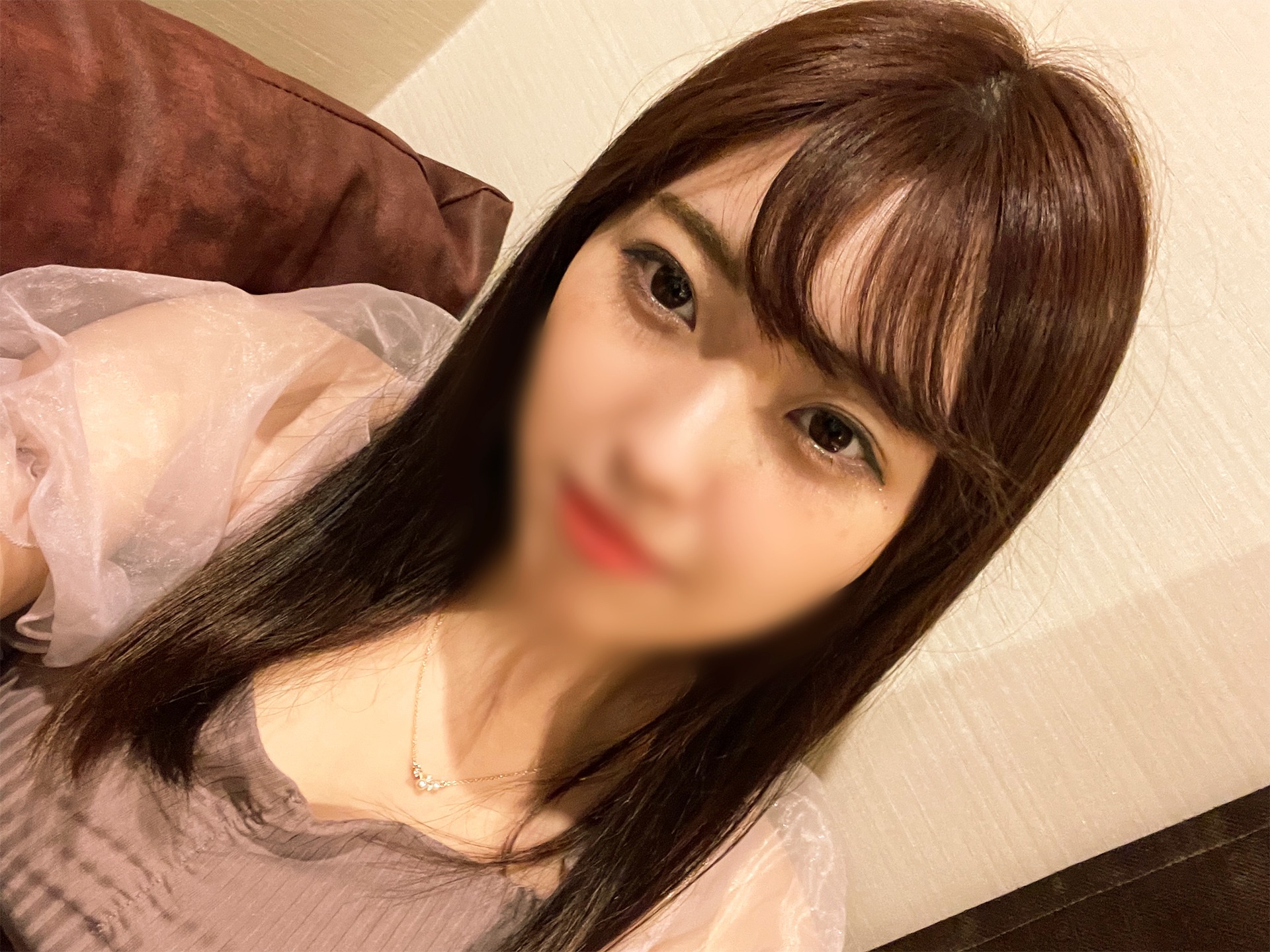 FC2PPV-2210975 돈이 필요한 이쁜 소녀 일본 야동-노모